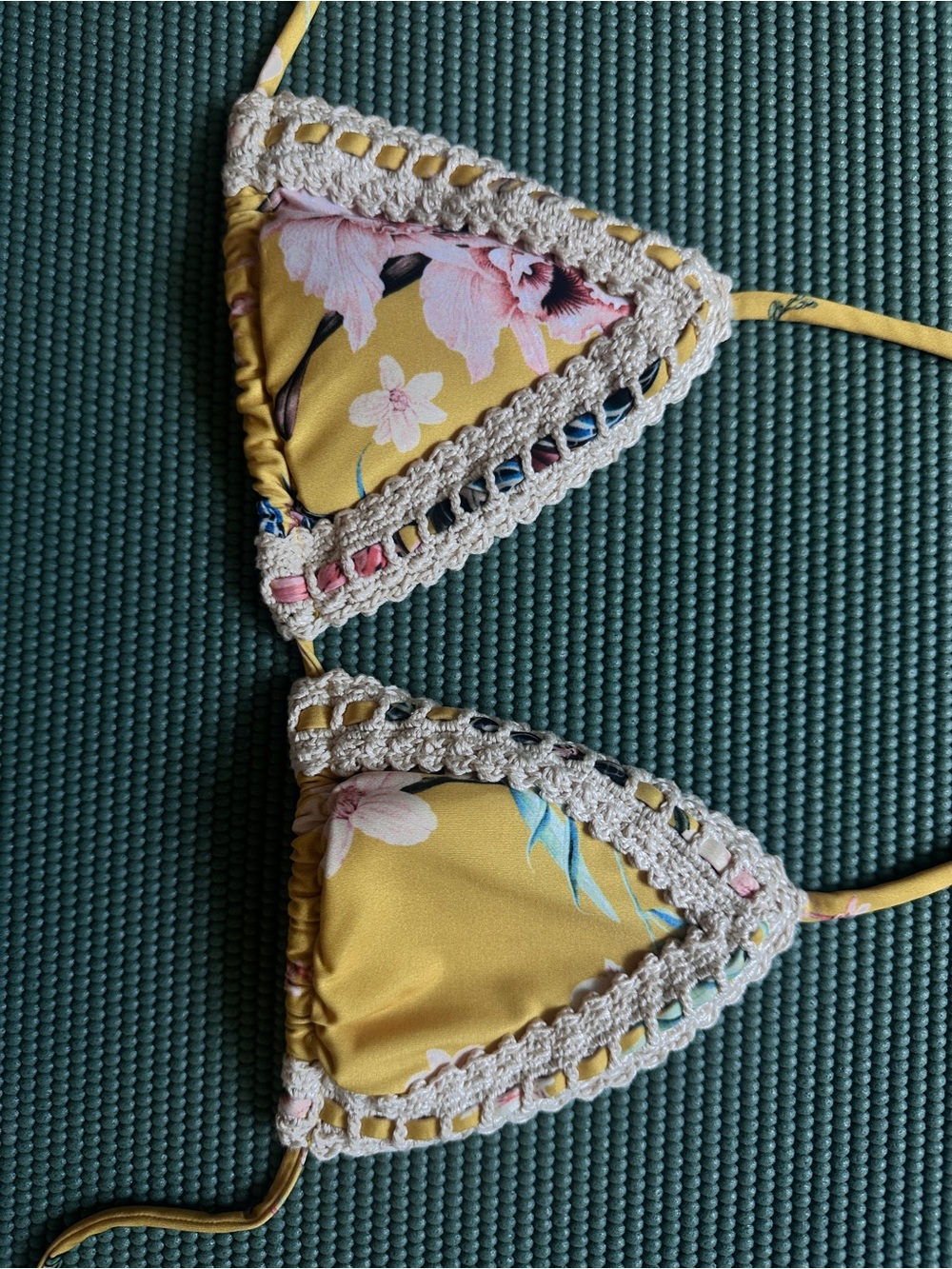 Capittana Yellow Floral Crochet-Trim Triangle Bikini set size Small - Picture 2 of 5
